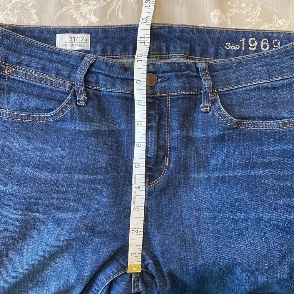 Gap Mid Rise Skinny Dark Wash Classic